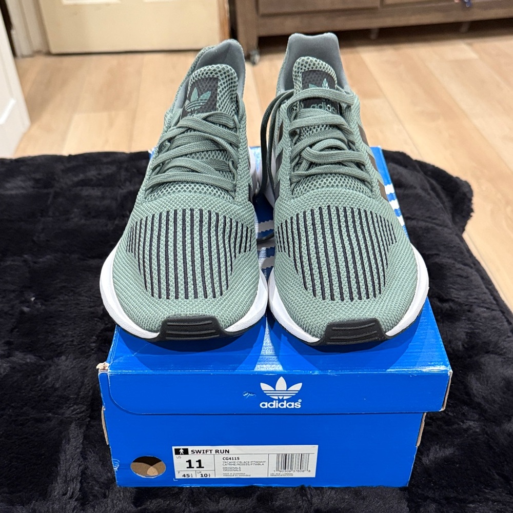 Adidas Men's Swift Run Olive Sneakers